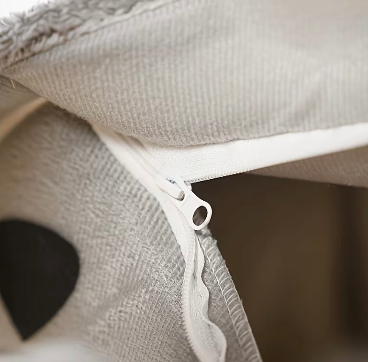 Cosy house for cats and dogs