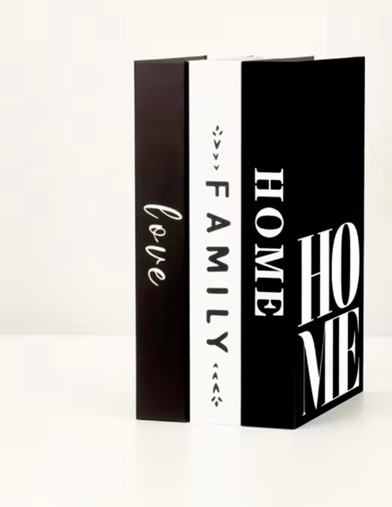 Set of 3 fake decorative books in paper, in black and white