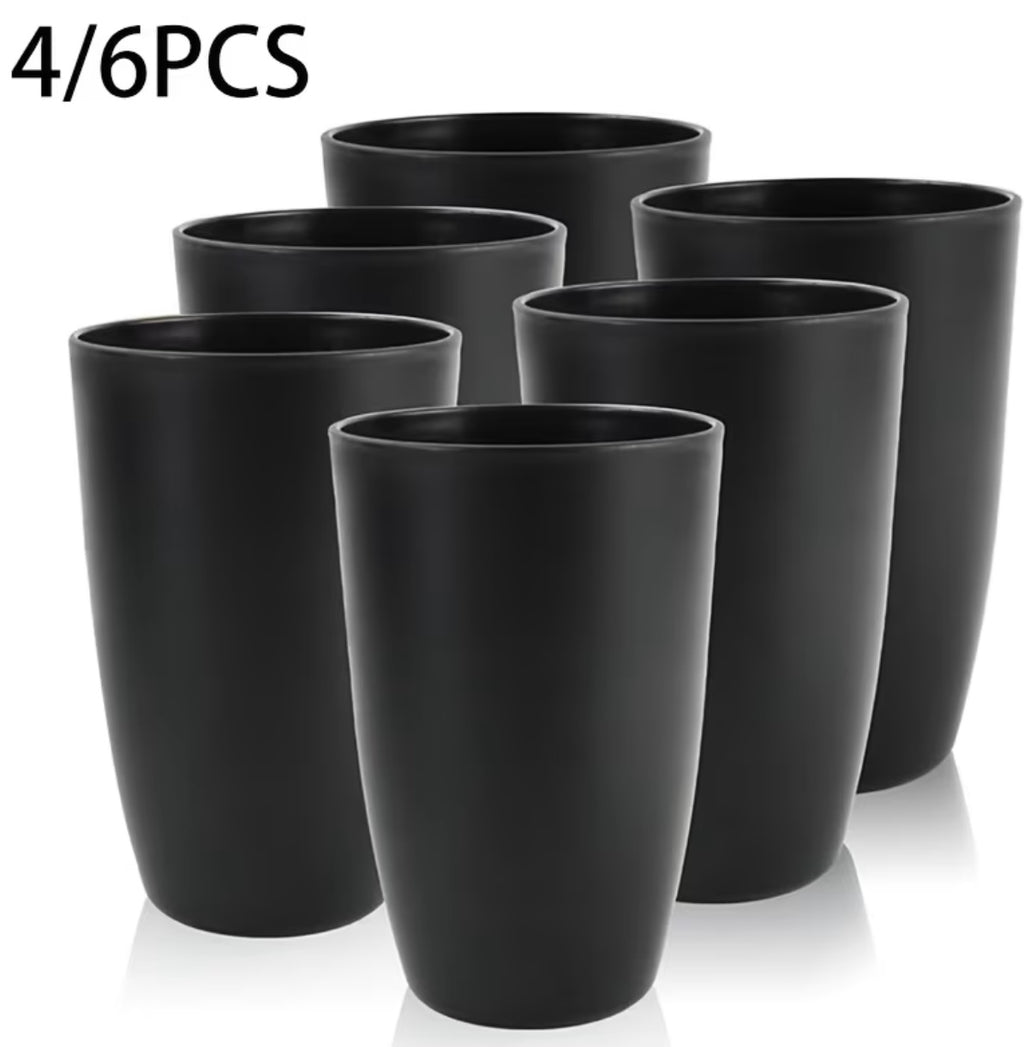 Set of reusable plastic glasses