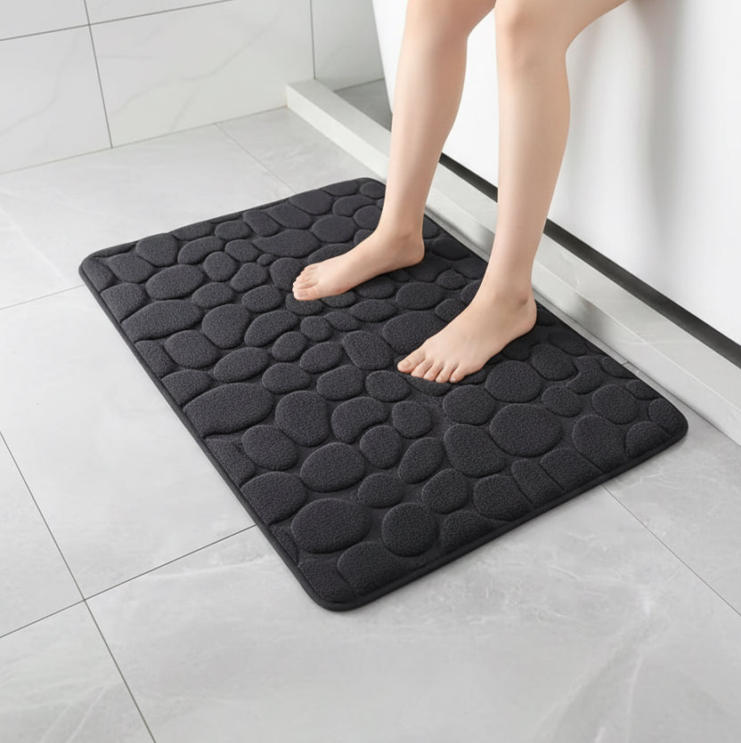 Soft and Absorbent Bath Mat with

Non-slip PVC bottom (60x40 CM)