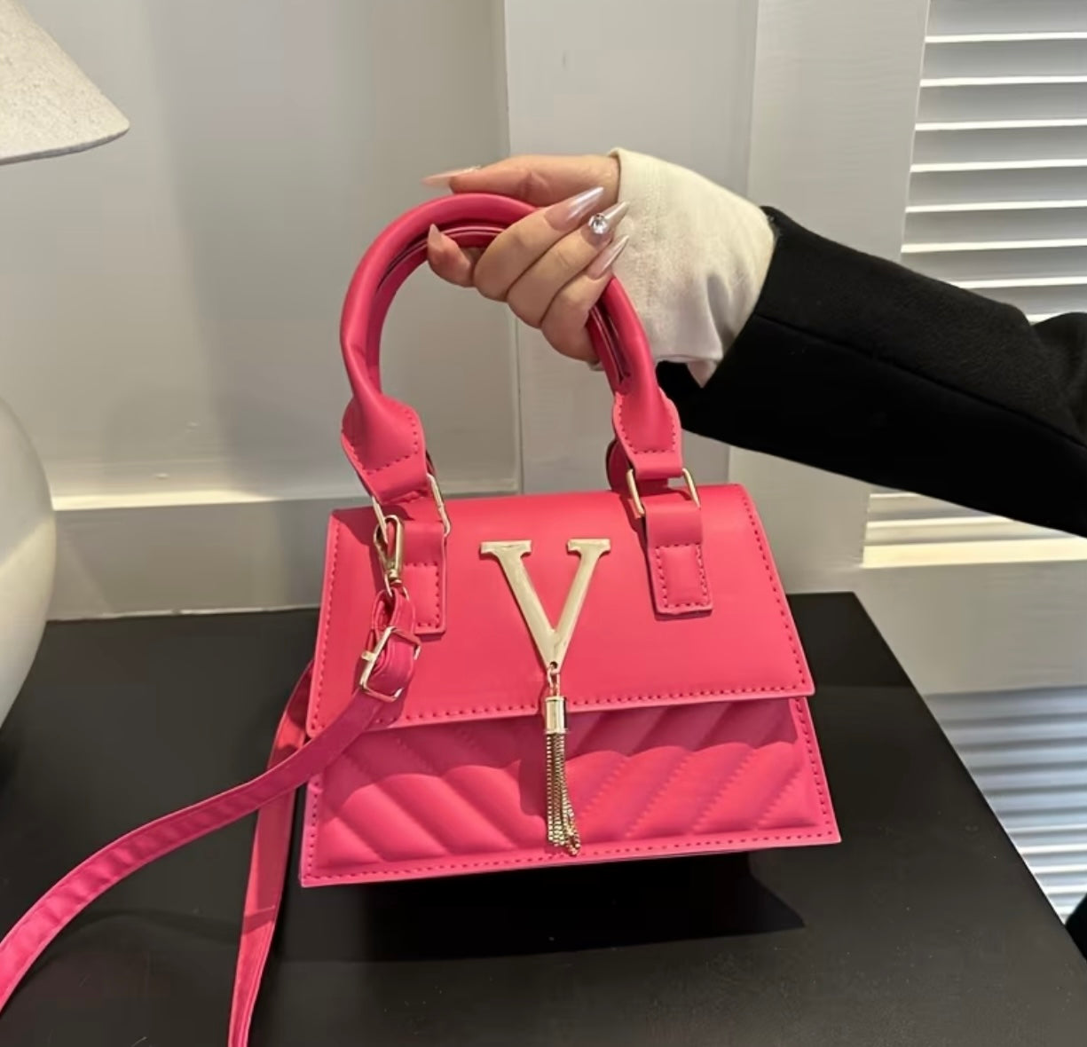 Women's hot chain bag