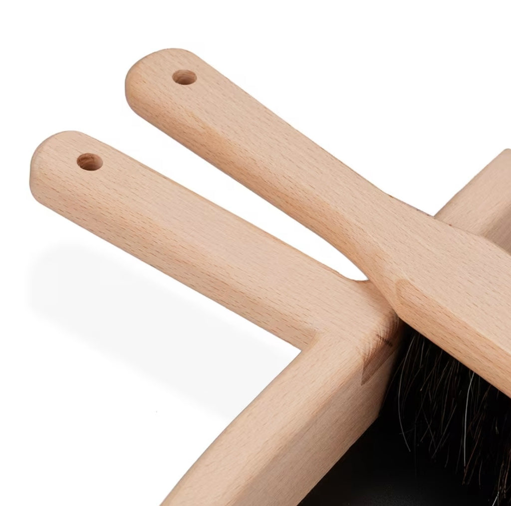 Set scopa e paletta in legno