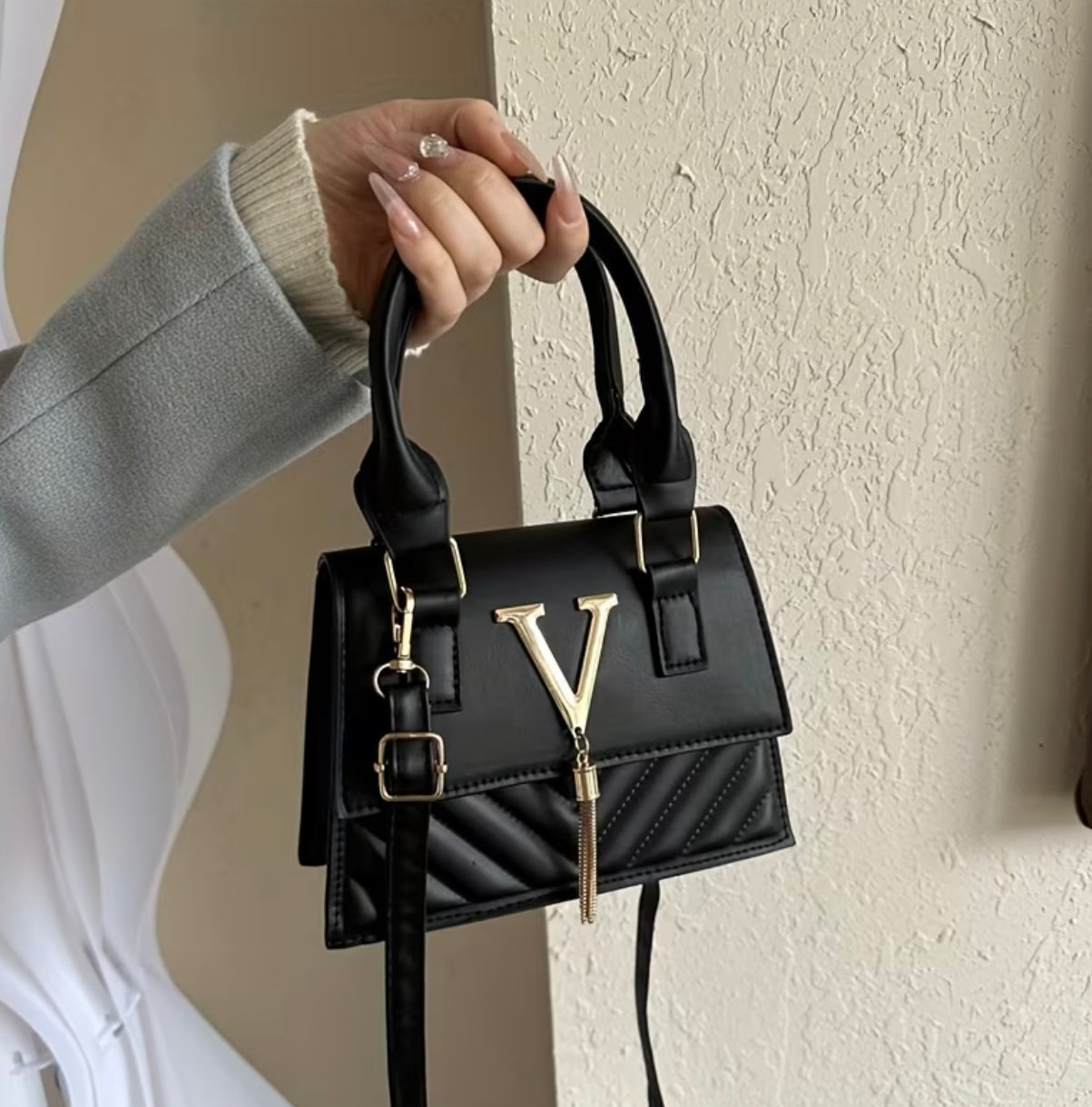 Women's hot chain bag