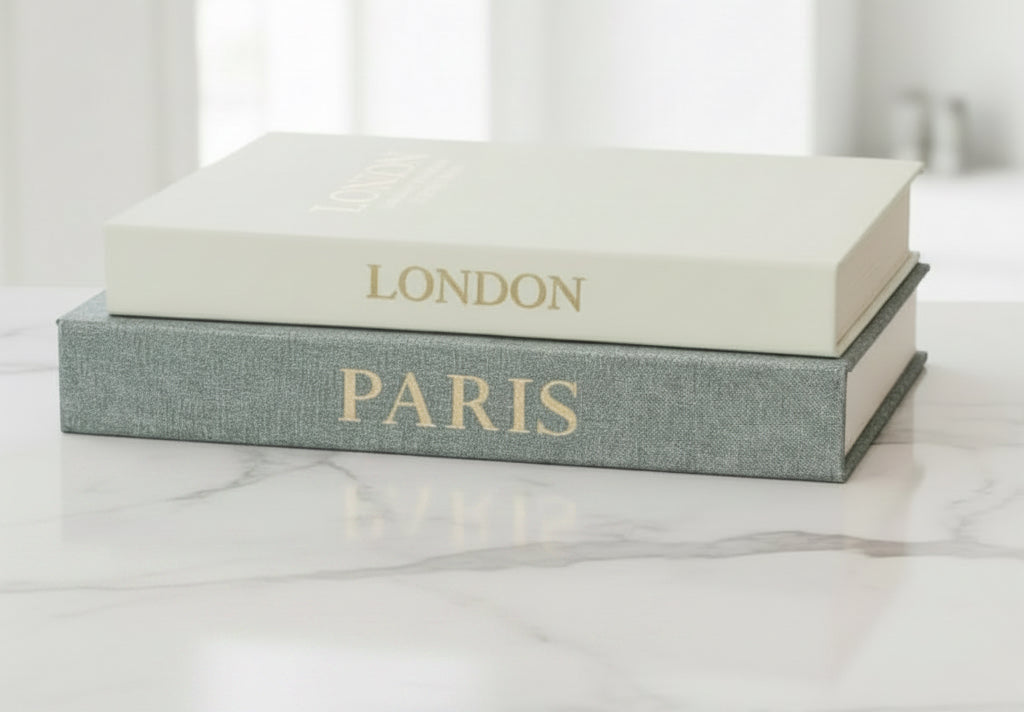 Set of 2 pieces of decorative book boxes that can be opened in linen