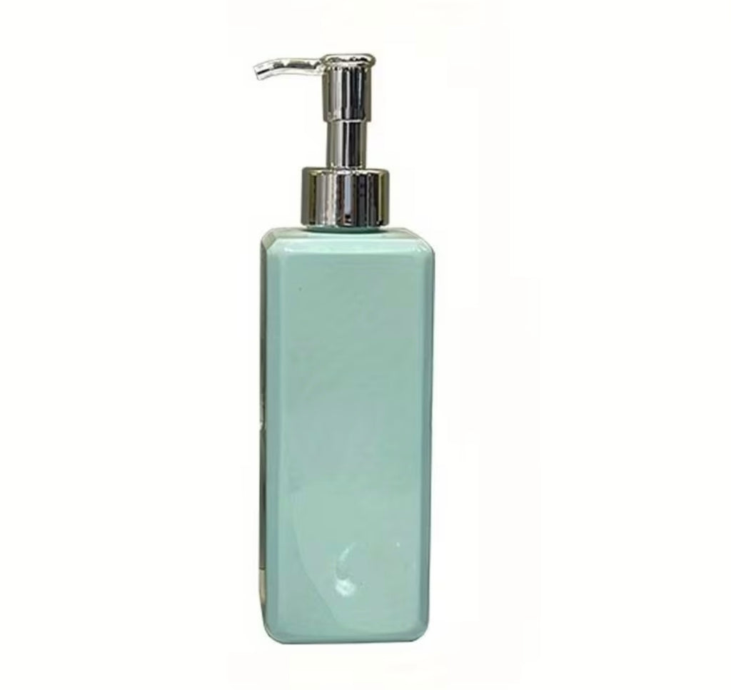 Bottle with Shower Gel Pump 250MI
