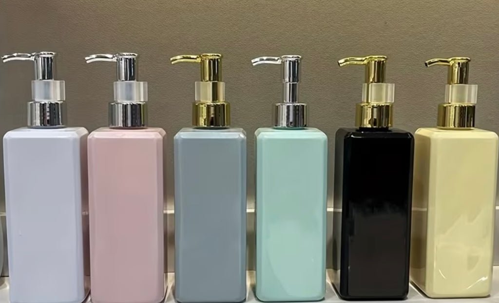 Bottle with Shower Gel Pump 250MI