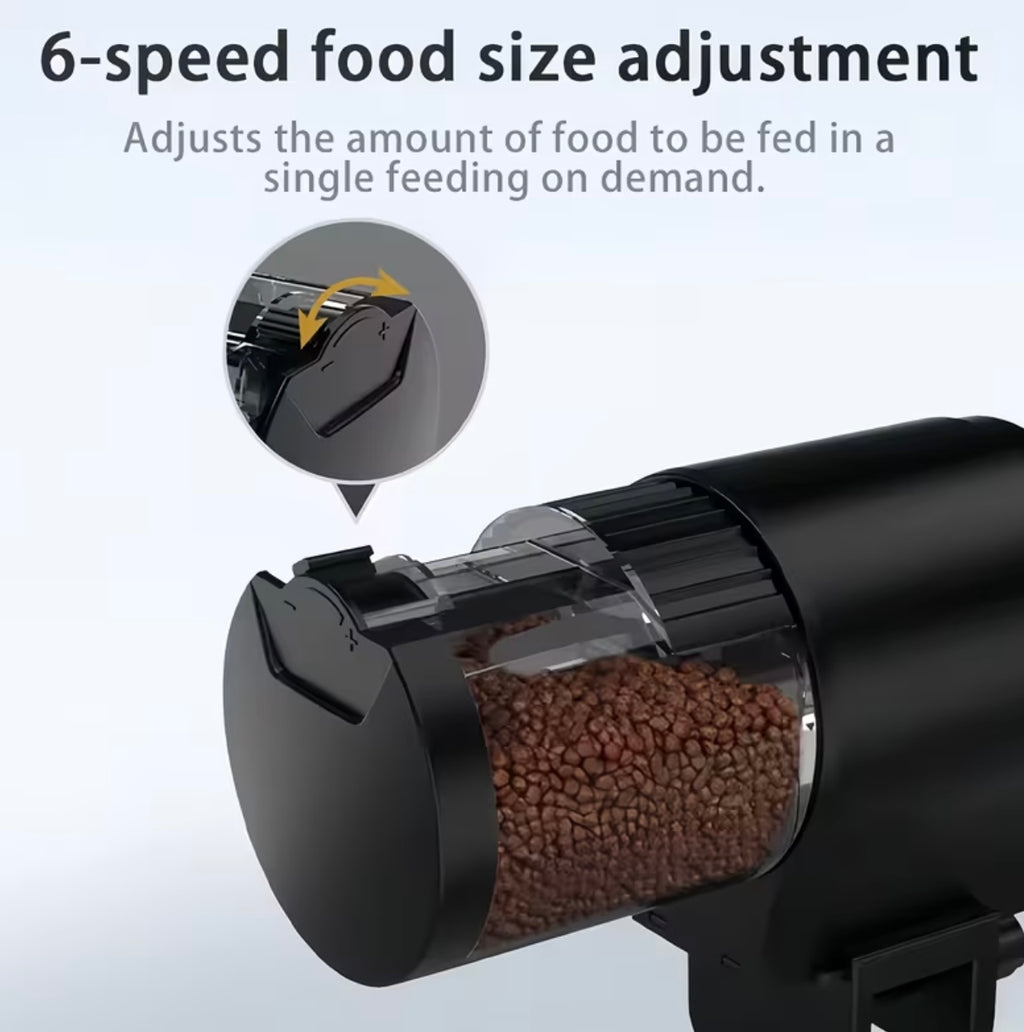 Automatic fish food vending machine